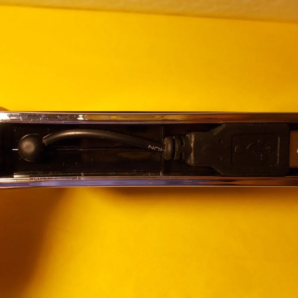 VINTAGE i-Charge 3 Way Phone Charger